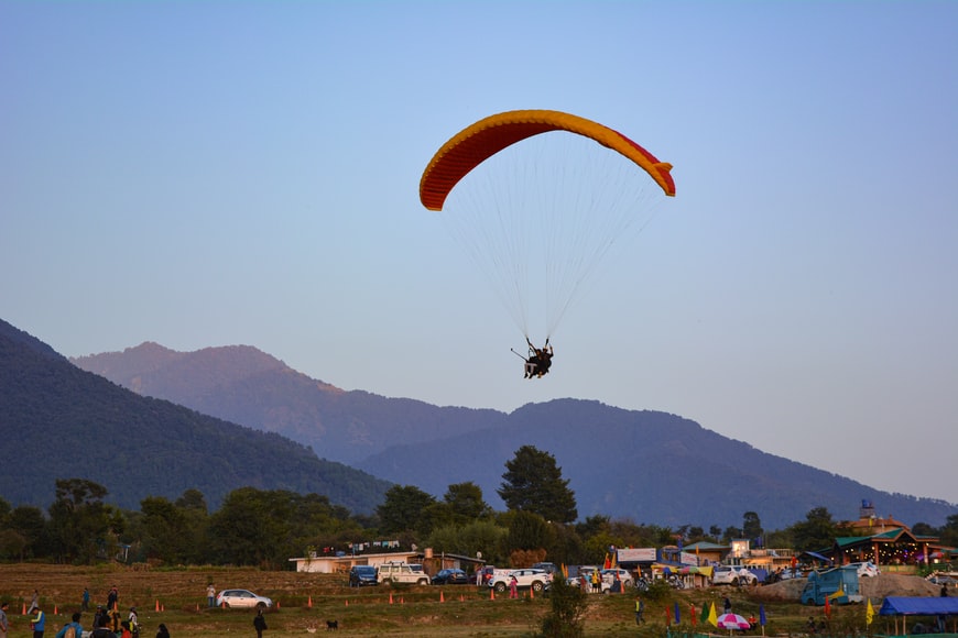 Paragliding is a famed tourist attraction of Bir Billing.