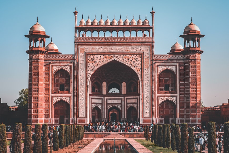 The magnificent gate to one of the most famous tourist attractions in Agra. 