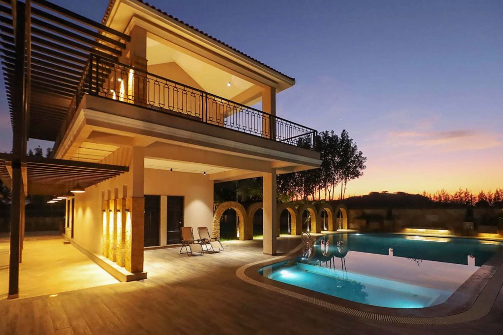 Long weekends at Kutch call for a dip in the pool.