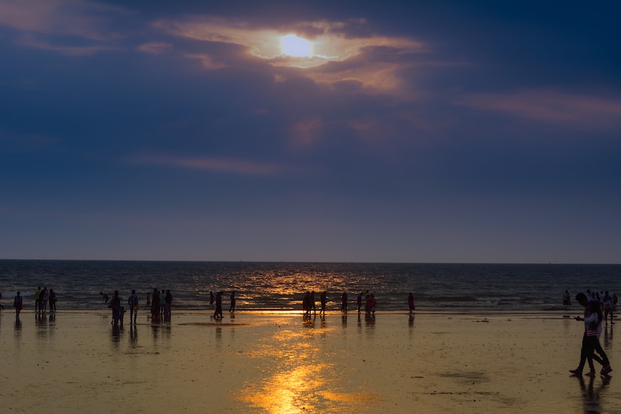 Juhu Beach is perfect for an evening spent unwinding!