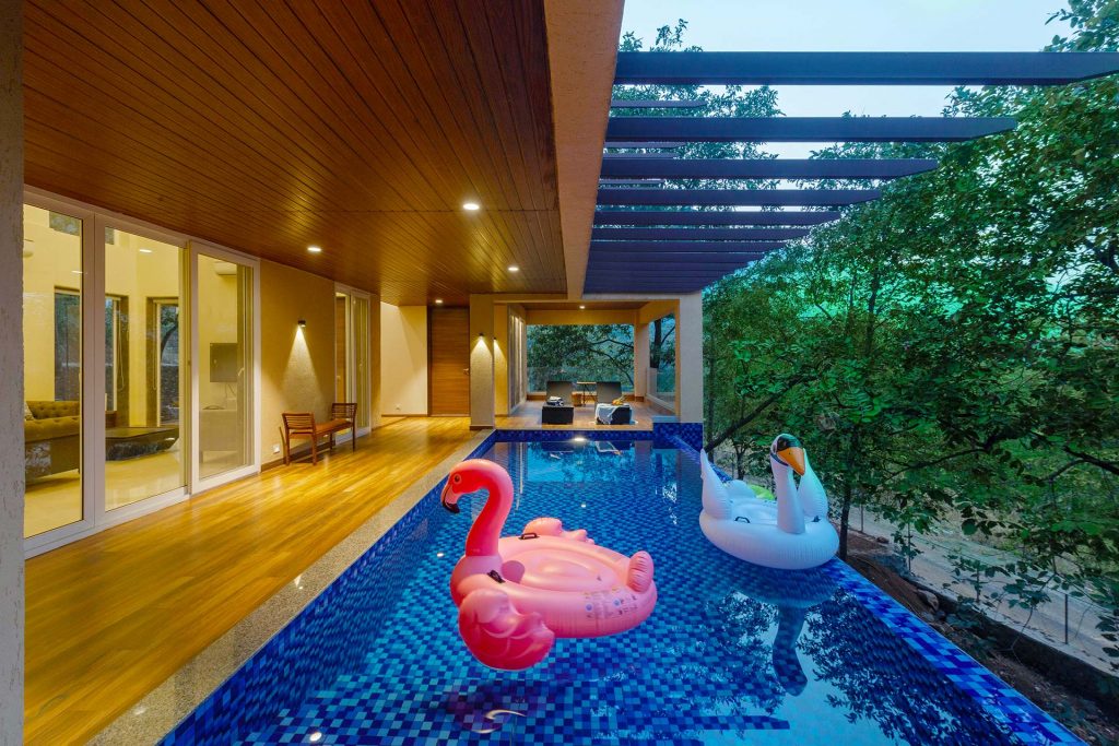 luxury villas in lonavala with pool