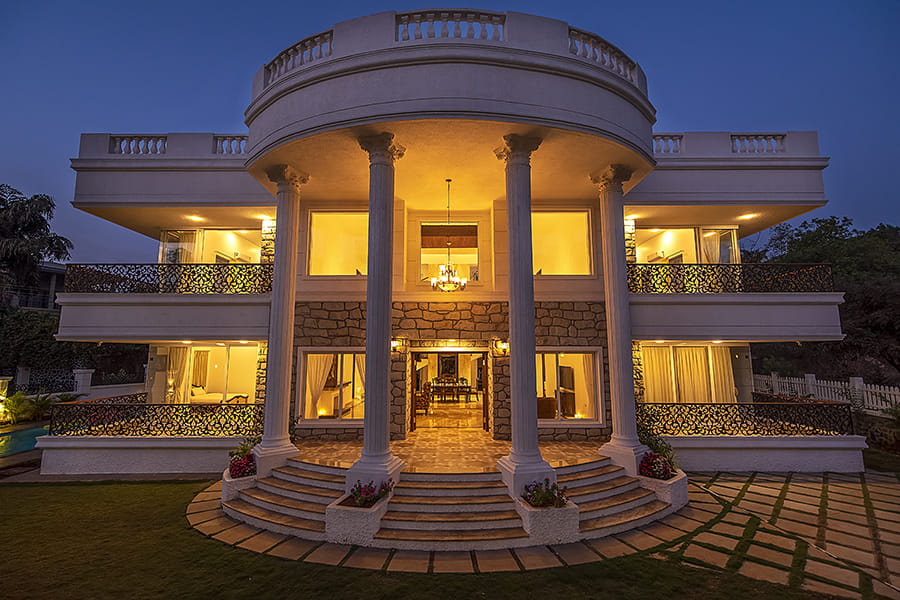 Looking For a Villa Near Mumbai for Your Next Family Trip?