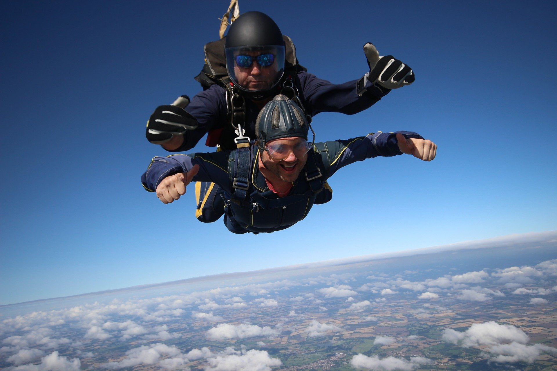 Top 6 Places You Can Do Skydiving in India