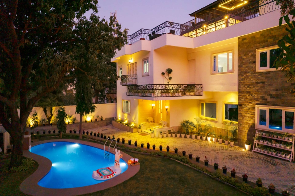 pool villa in Udaipur