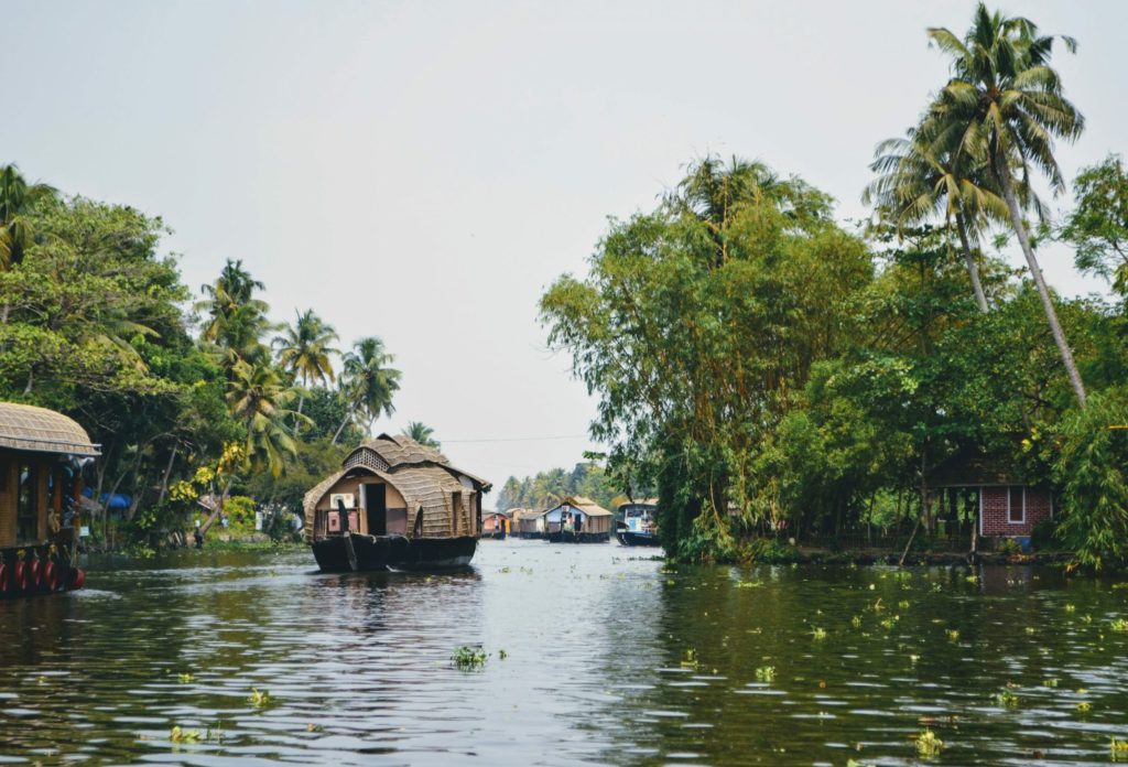 famous backwaters in alleppey, kerala