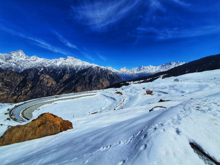 Auli is the best place to visit in india in january 2024