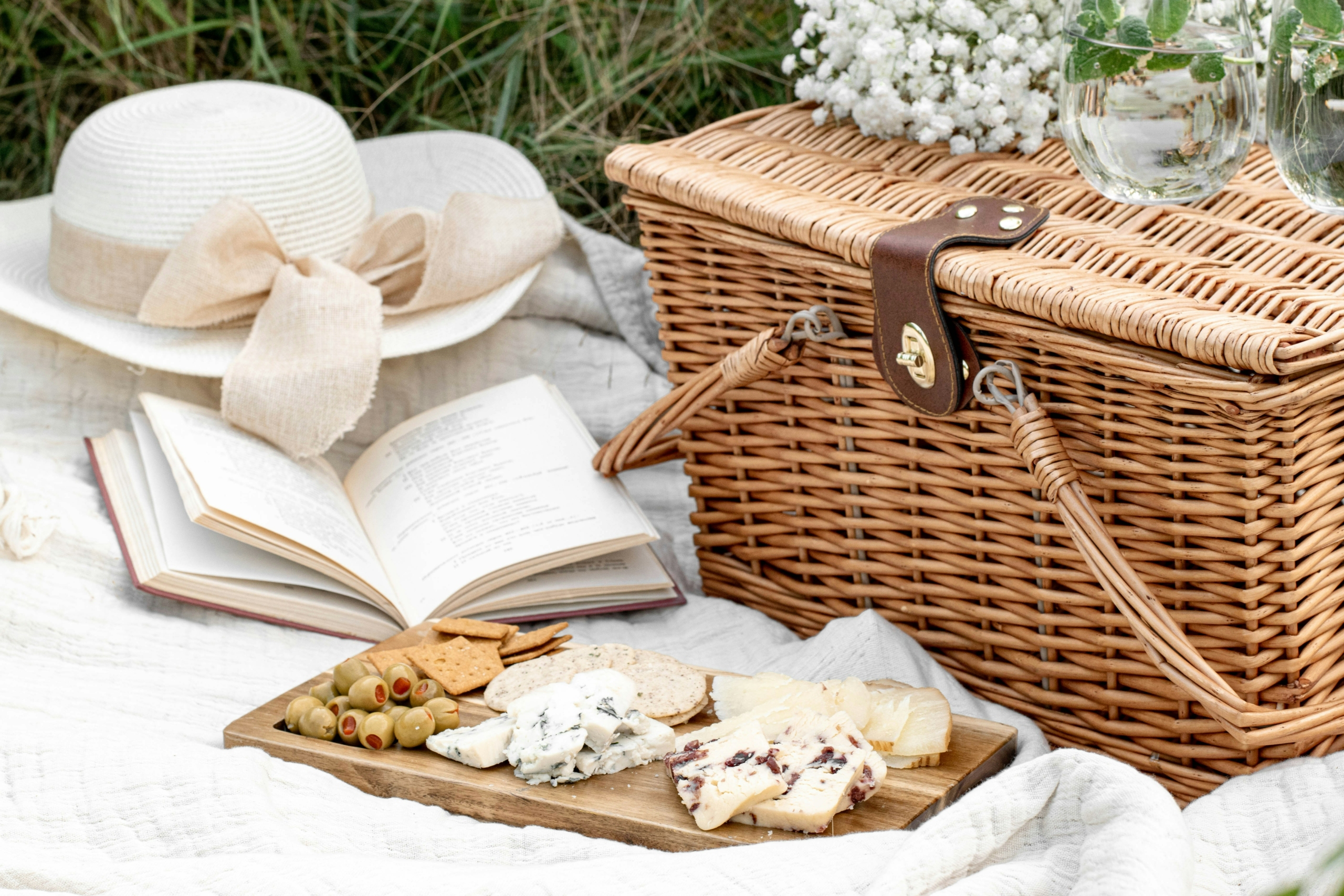 picnic on family summer vacation in india in may