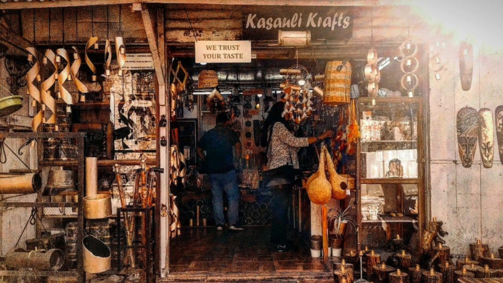 Mall Road, Kasauli