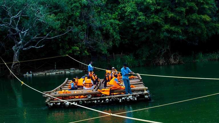 wayanad trip plan in monsoon at Kuruva island
