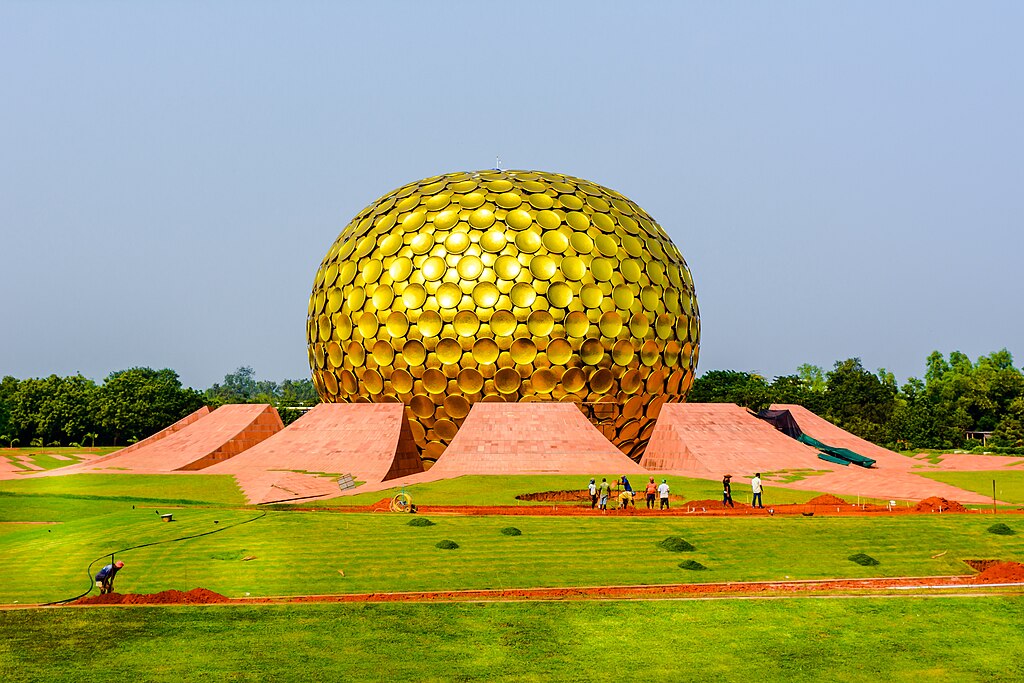 auroville to pondicherry distance
