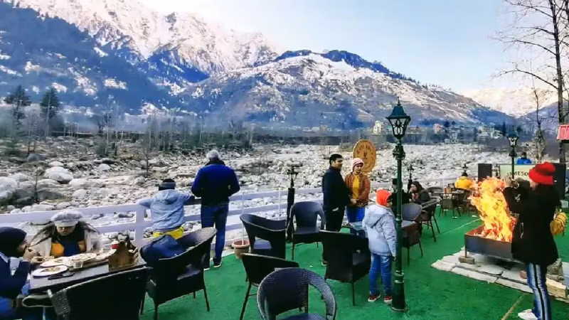 cafe 1947 in manali