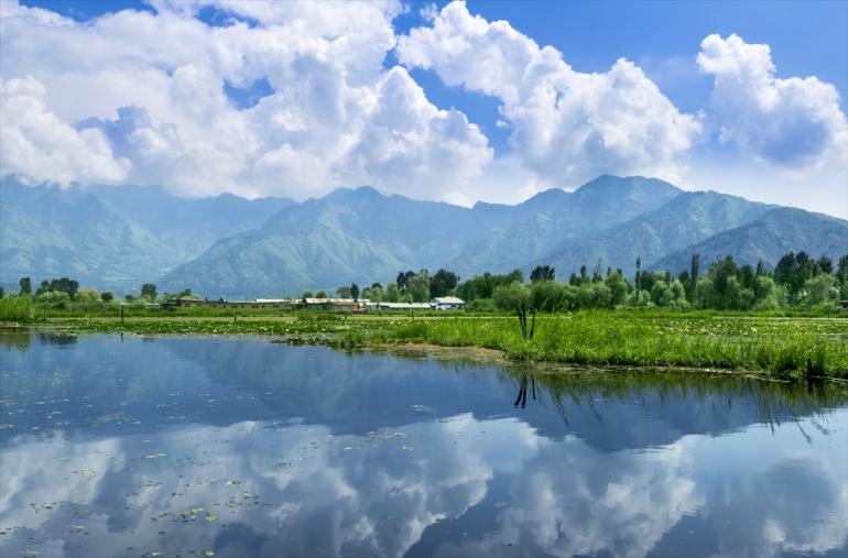 places to visit in Kashmir better than delhi aqi