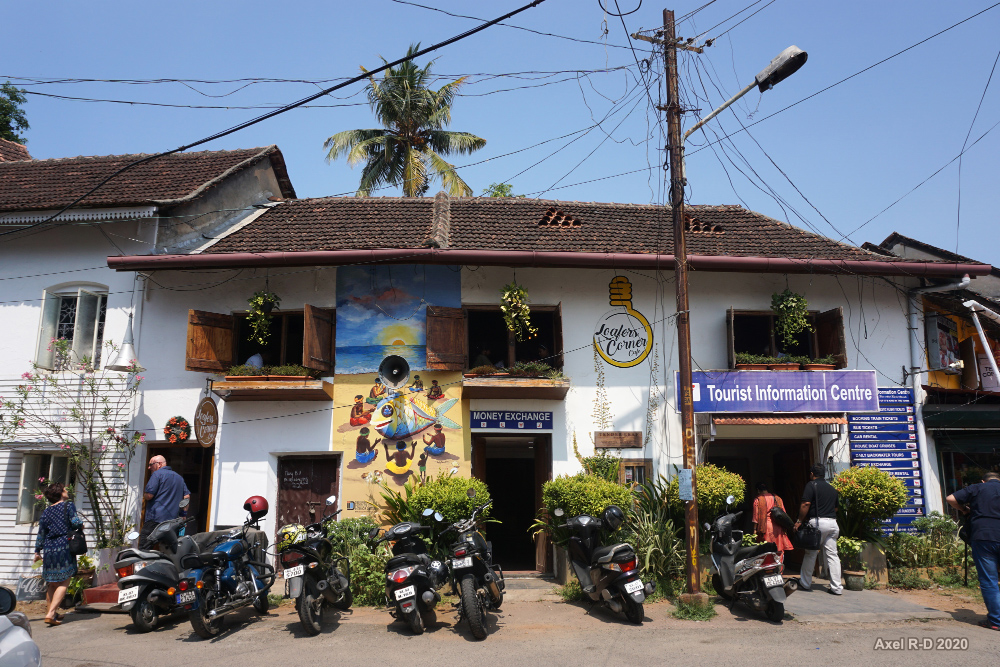 Cafes in Kochi
PC:
Axel Drainville - https://www.flickr.com/photos/axelrd/49956579057/