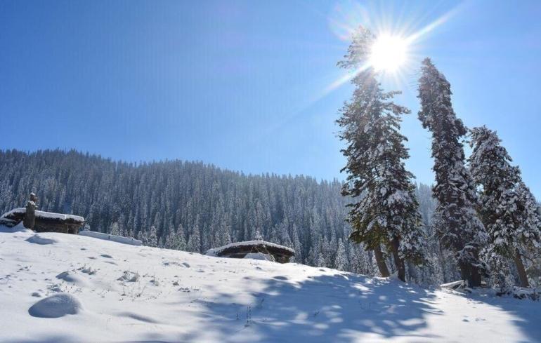 Winter in Pahalgam in December
