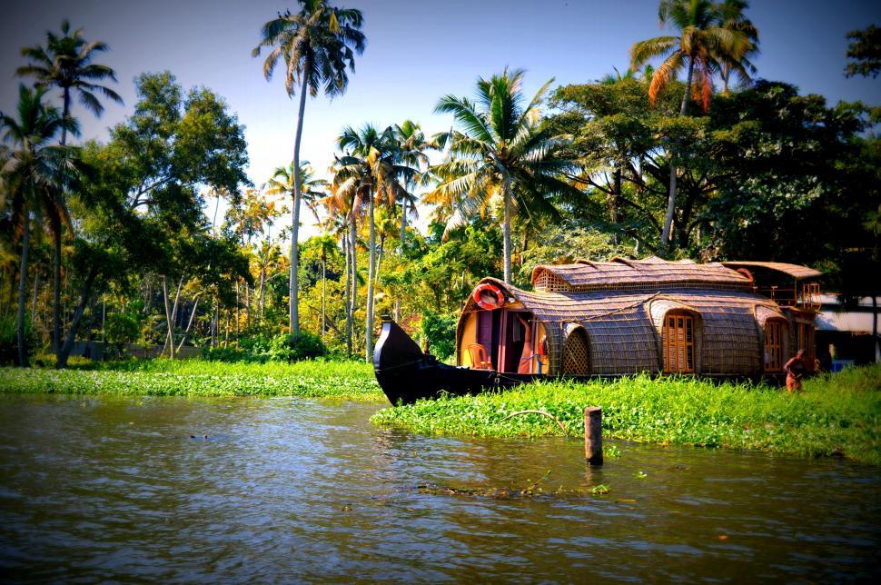houseboat in kerala how to book