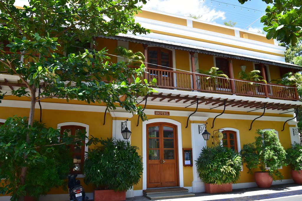 Travel solo to Pondicherry
PC: Richard Mortel via Flickr
https://www.flickr.com/photos/prof_richard/36846122873