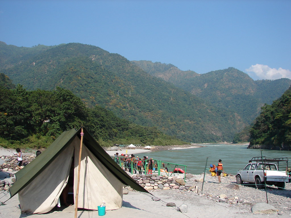 Things to do in Rishikesh in December: Camping by the Ganges