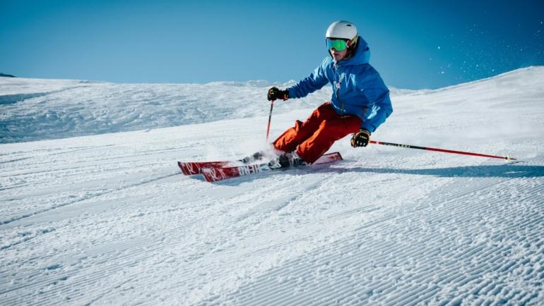 skiing in auli in december