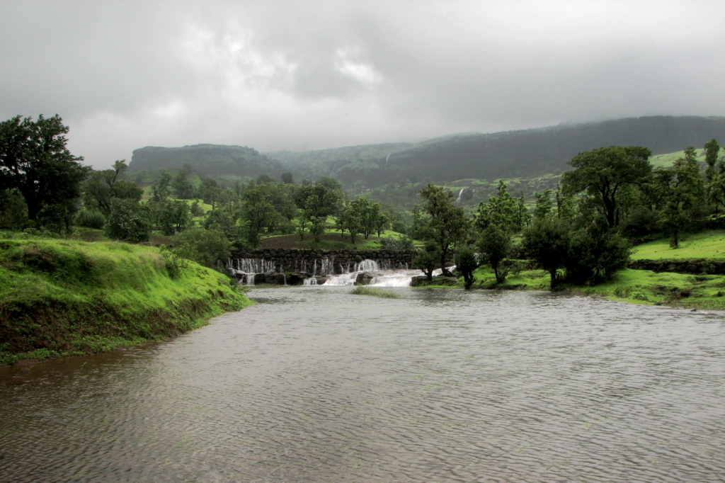 Choose amongst top hill stations in Maharashtra