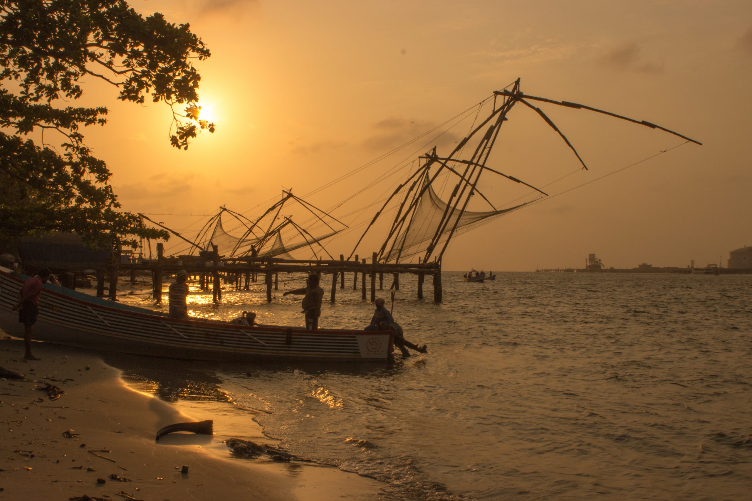 fishing at kochi for your mumbai to kerala trip