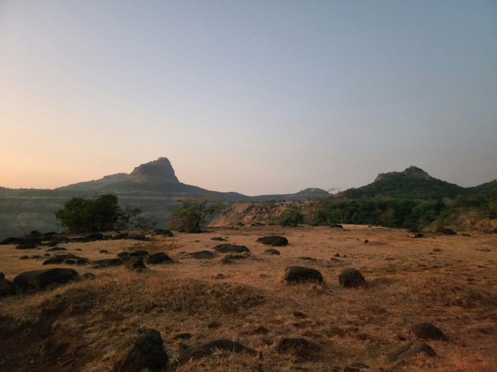 one of the most popular hill stations in Maharashtra is Lonavala