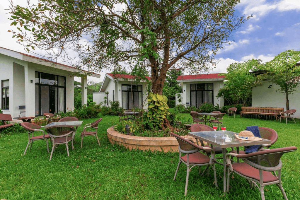 villas near karjat for long weekend