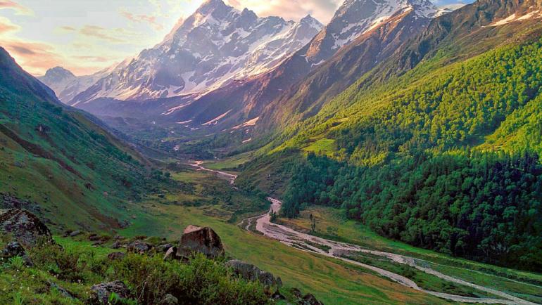 Valleys In india Image Credits: Metanish