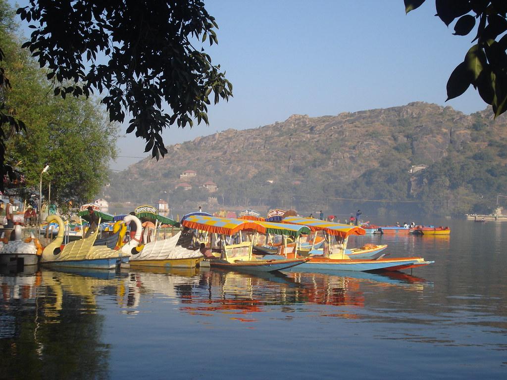 Nakki Lake in Mount Abu during summer
Image Credits: Amit Shah