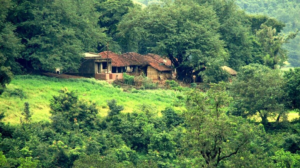 Valleys in India for a getaway
Image Credits: Arkadeepmeta