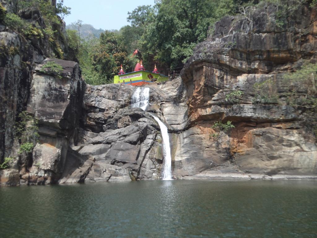 Best Waterfalls in Maharashta to Visit this Monsoon