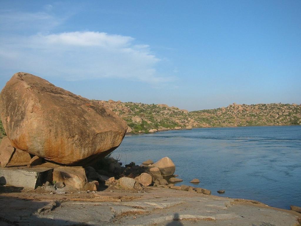 image credits Poems of borns via wikimedia
hampi places to visit
best tourist places in south india