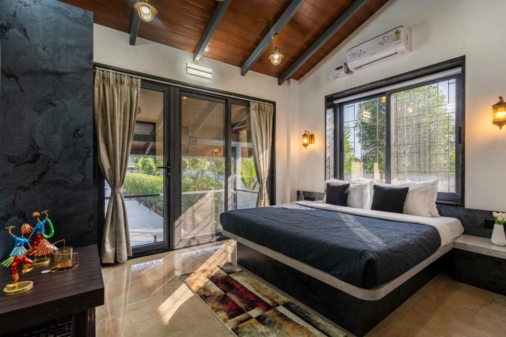 pool villas in nashik
