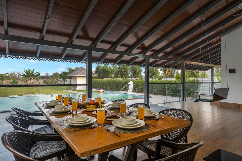 pool villas in nashik