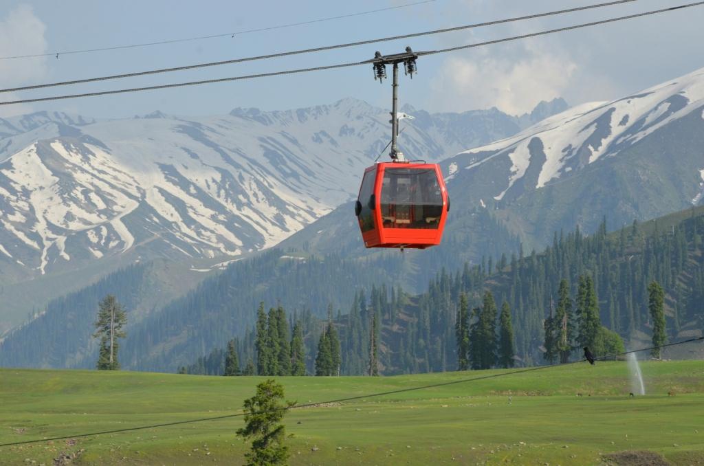 gondola ride in kashmir in summer