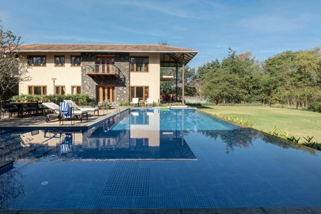 pool villas in nashik