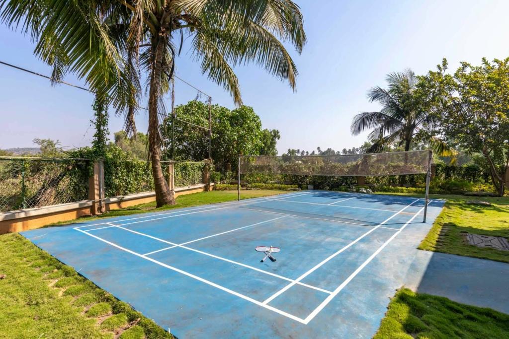 luxury villas near mumbai
