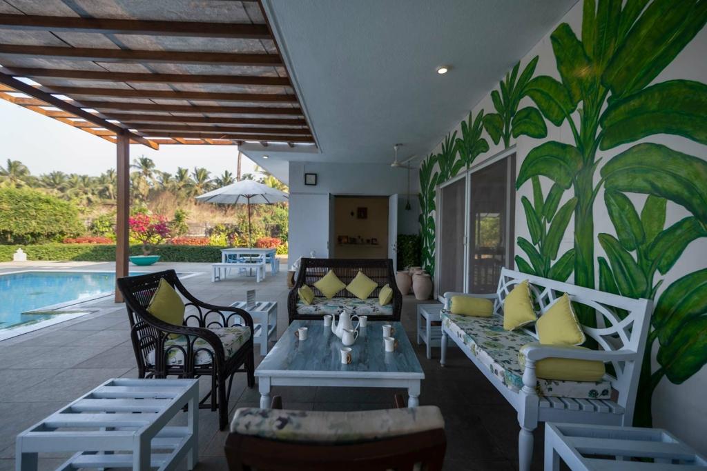 Pool villas near Mumbai for a vacation