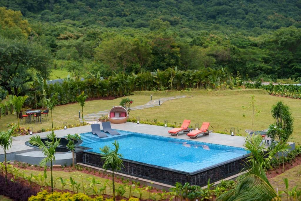 private pool villa near mumbai for couples
