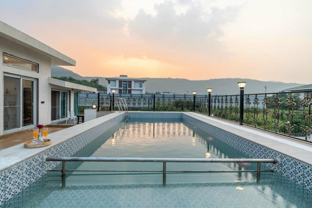 4bhk pool villa in lonavala