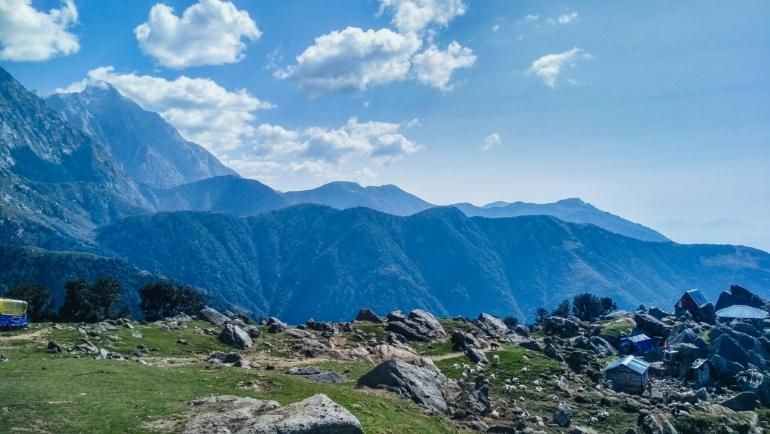 Hill stations in himachal pradesh have the best places to visit in summer in India