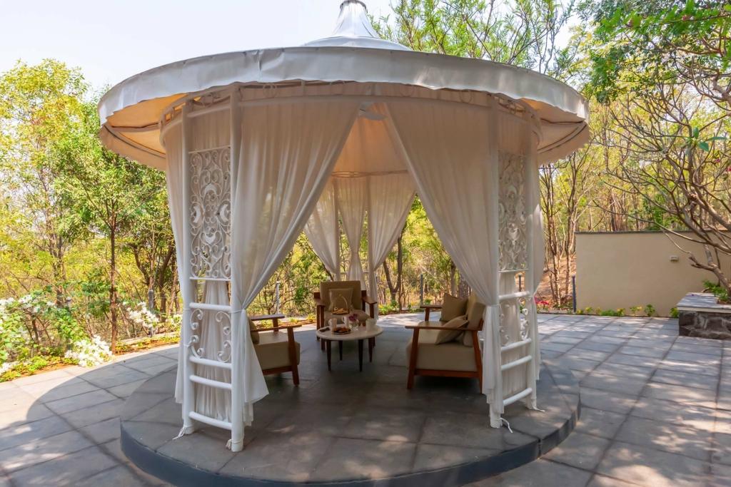 pool villas in nashik