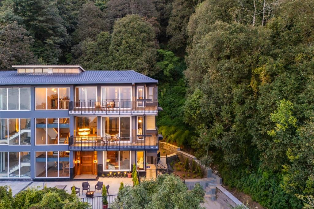 accommodation in mussoorie in May