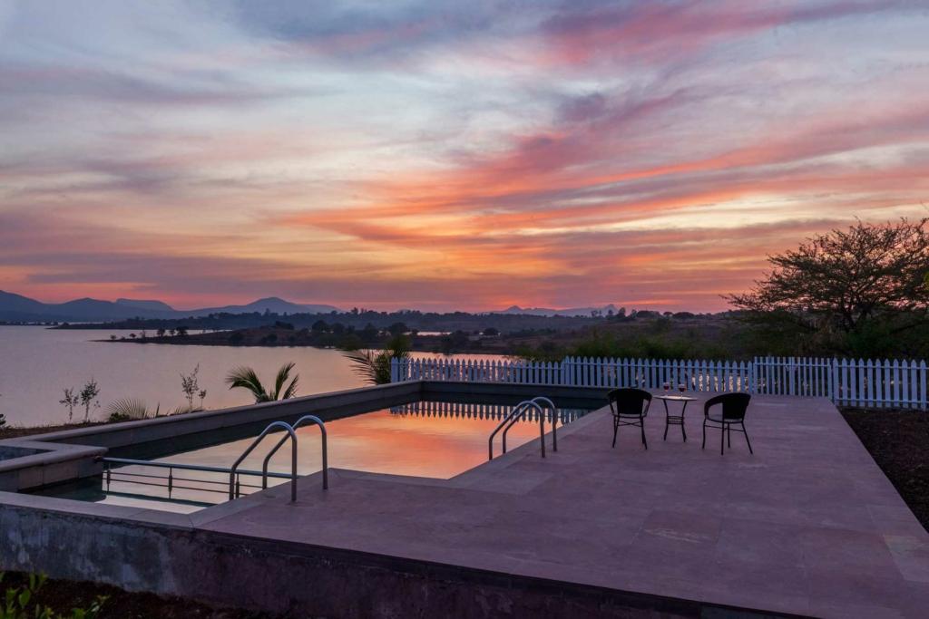 pool villas in nashik