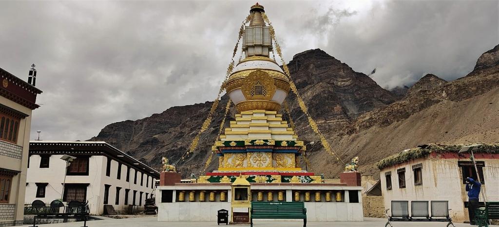 Tabo_Monastery, places to visit in Himachal
Image Credit: Akhila Srikanta Rao via Wikimedia Commons