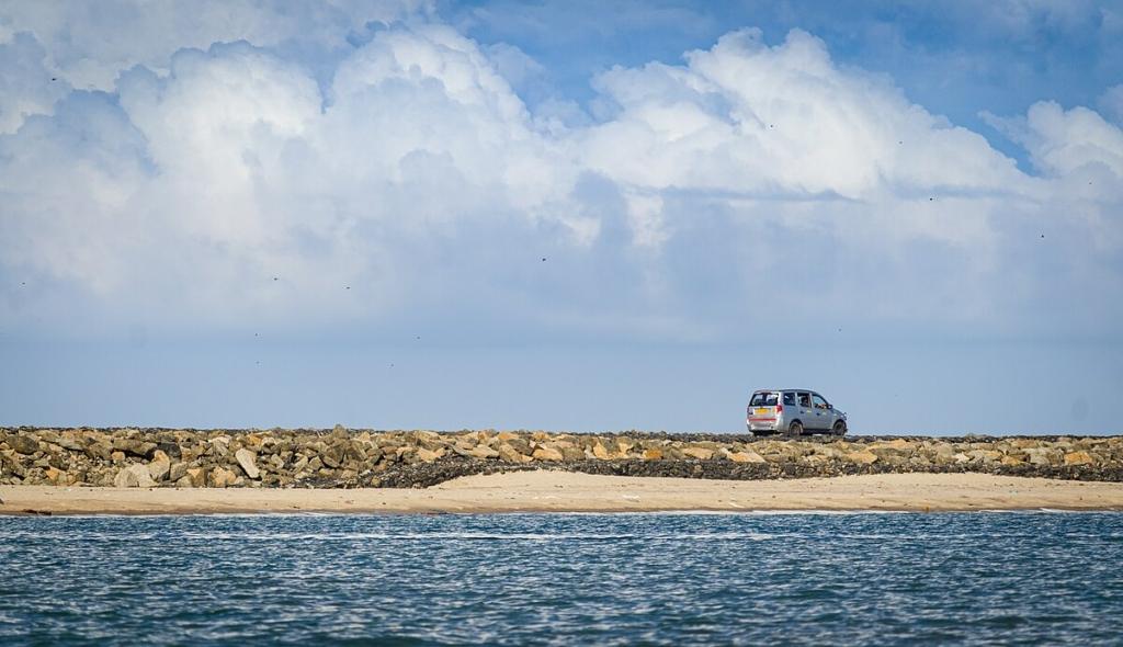 Dhanushkodi beach
Image Credit: Jayashankar V Nair via Wikimedia Commons