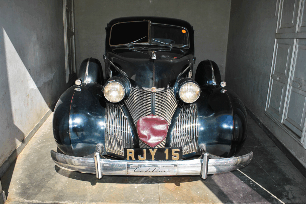 vintage cars in udaipur