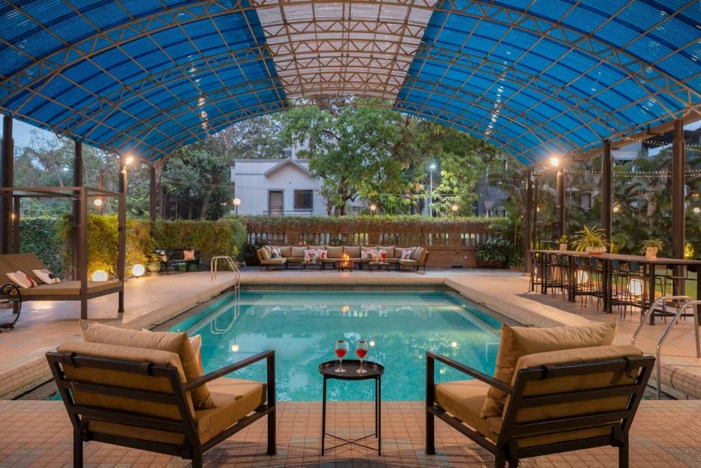 Villa with private pool in Lonavala