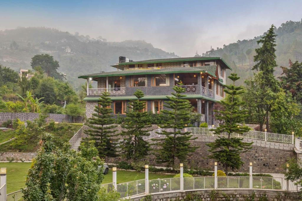 A Family Getaway in the Hills of Bhimtal