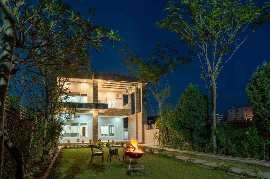 Perfect place to unwind at this villa in Rishikesh with a view of the mountains