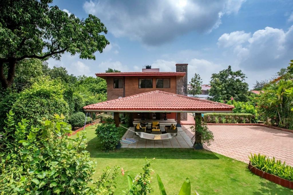 Woodstone villa by StayVista